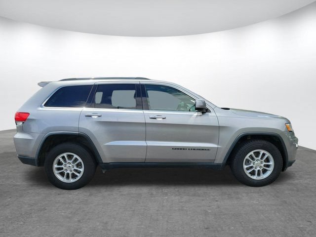 Used 2018 Jeep Grand Cherokee Laredo RWD image 21