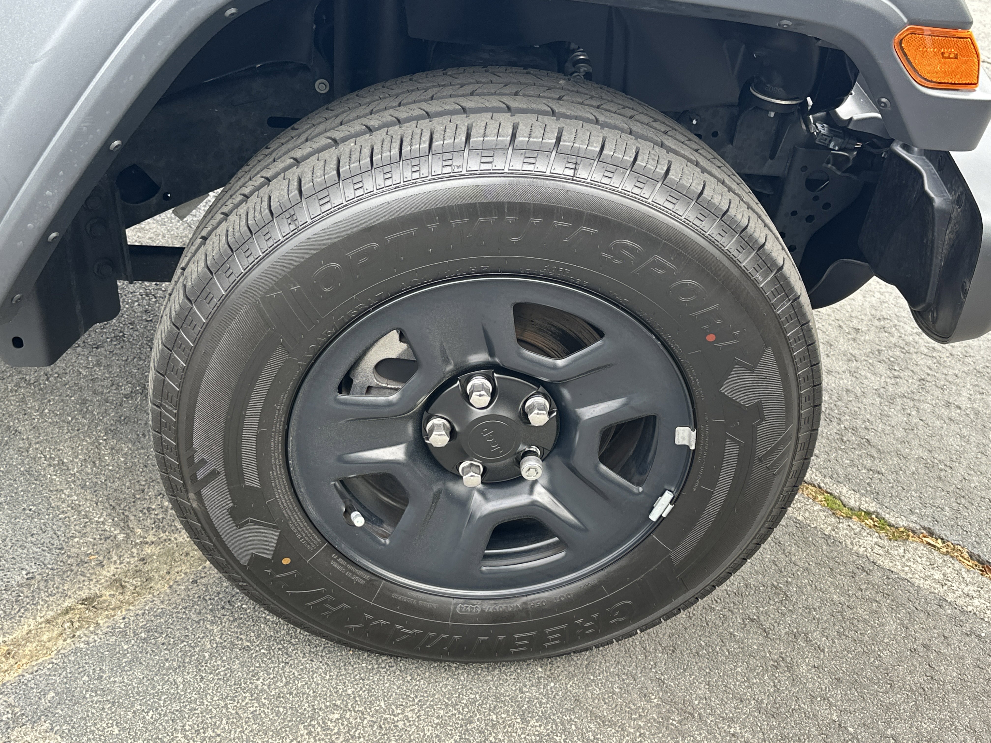 Used 2023 Jeep Gladiator Sport image 15