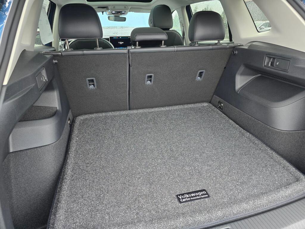 New 2026 Volkswagen Tiguan SE image 18