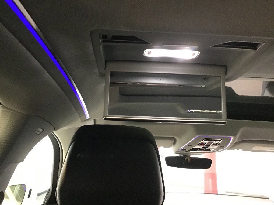 Used 2023 Audi A8 L 3.0T image 18