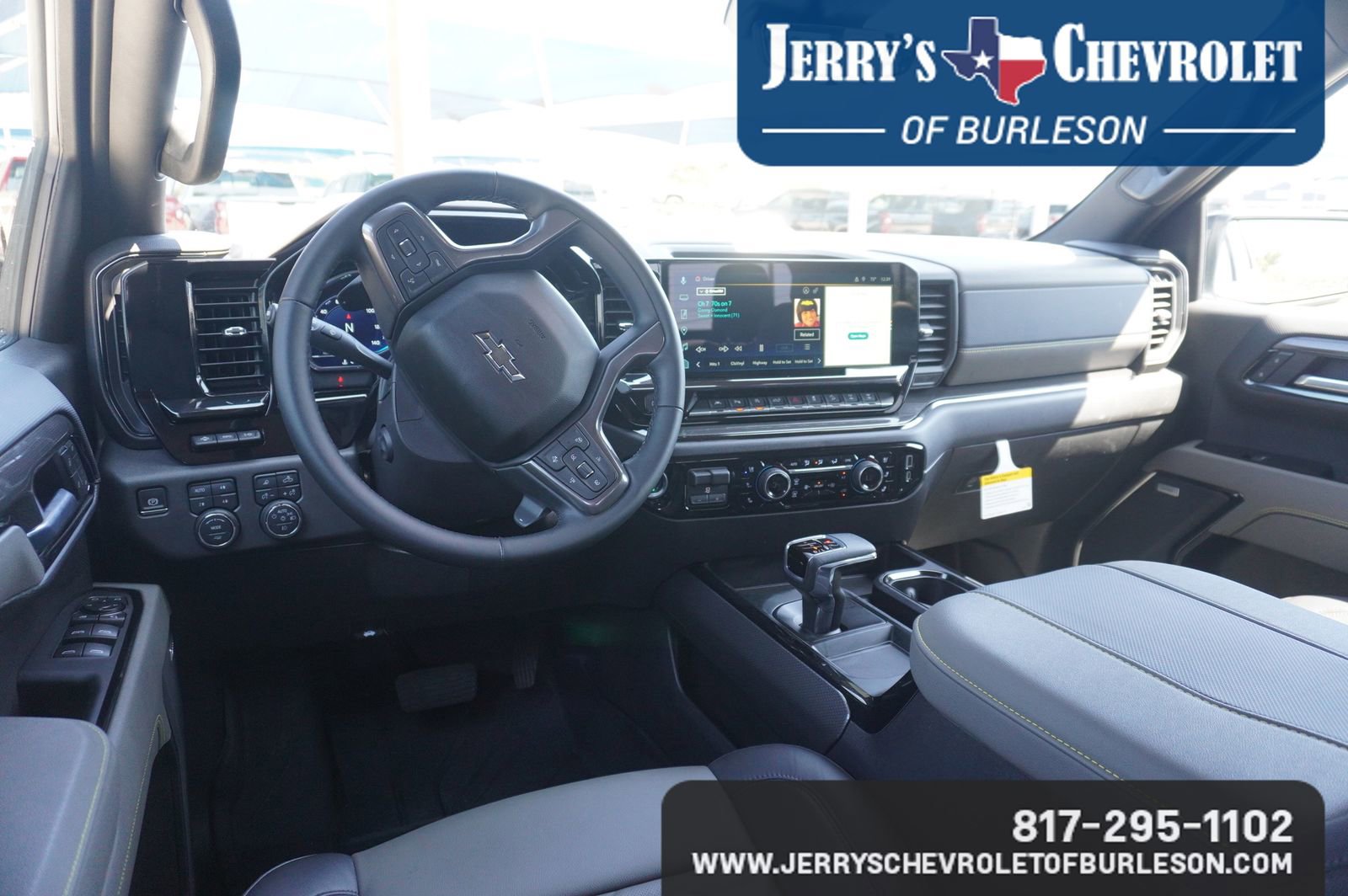 Used 2025 Chevrolet Silverado 1500 ZR2 w/ Technology Package image 8