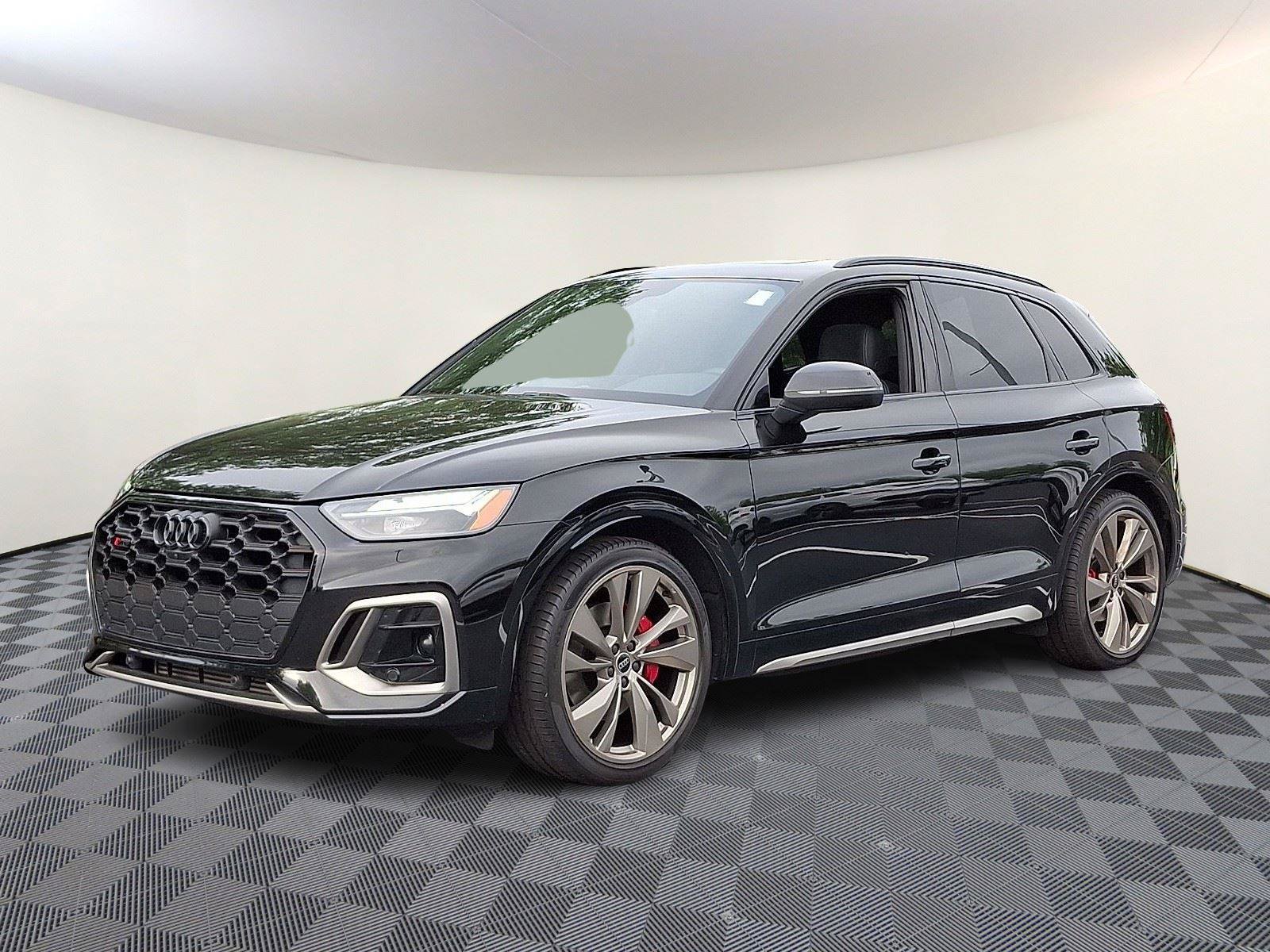 Used 2025 Audi SQ5 Premium Plus w/ Premium Plus Package AWD/4WD image 3