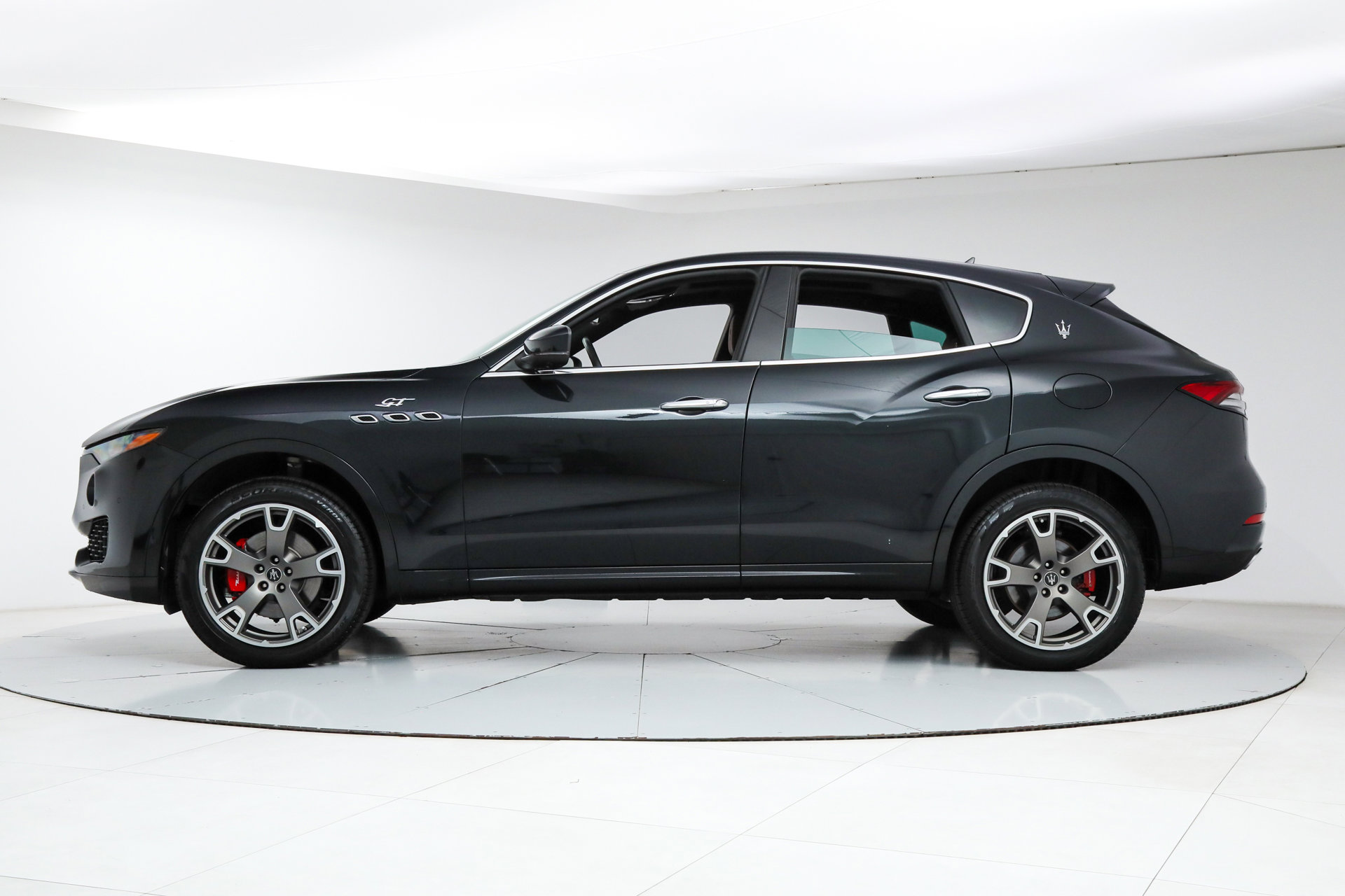 Certified 2023 Maserati Levante GT image 2