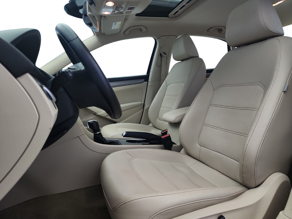 Used 2014 Volkswagen Passat TDI SE FWD image 11