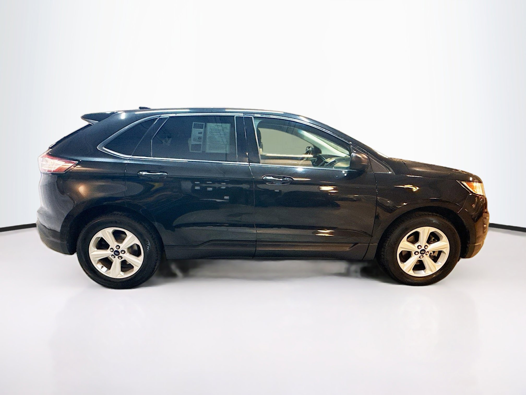 Used 2015 Ford Edge SE image 10