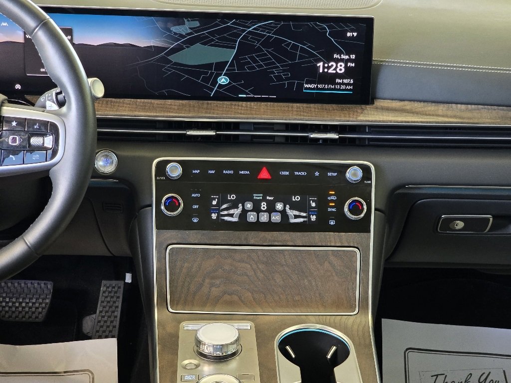 Used 2025 Genesis GV80 2.5T Prestige image 18