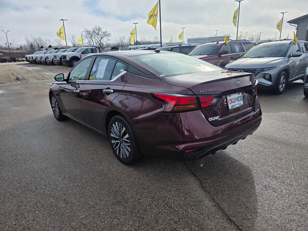 Used 2023 Nissan Altima 2.5 SV image 10