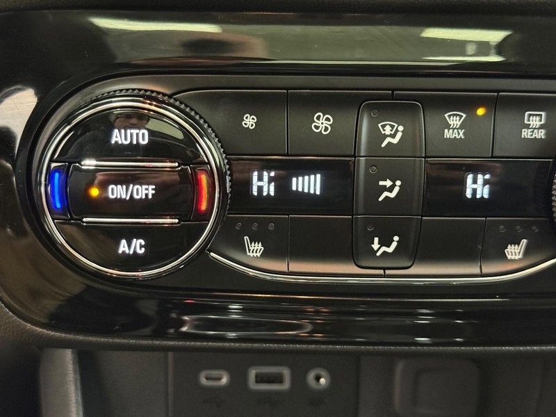 Used 2023 Buick Encore GX Select w/ Experience Buick Package image 17