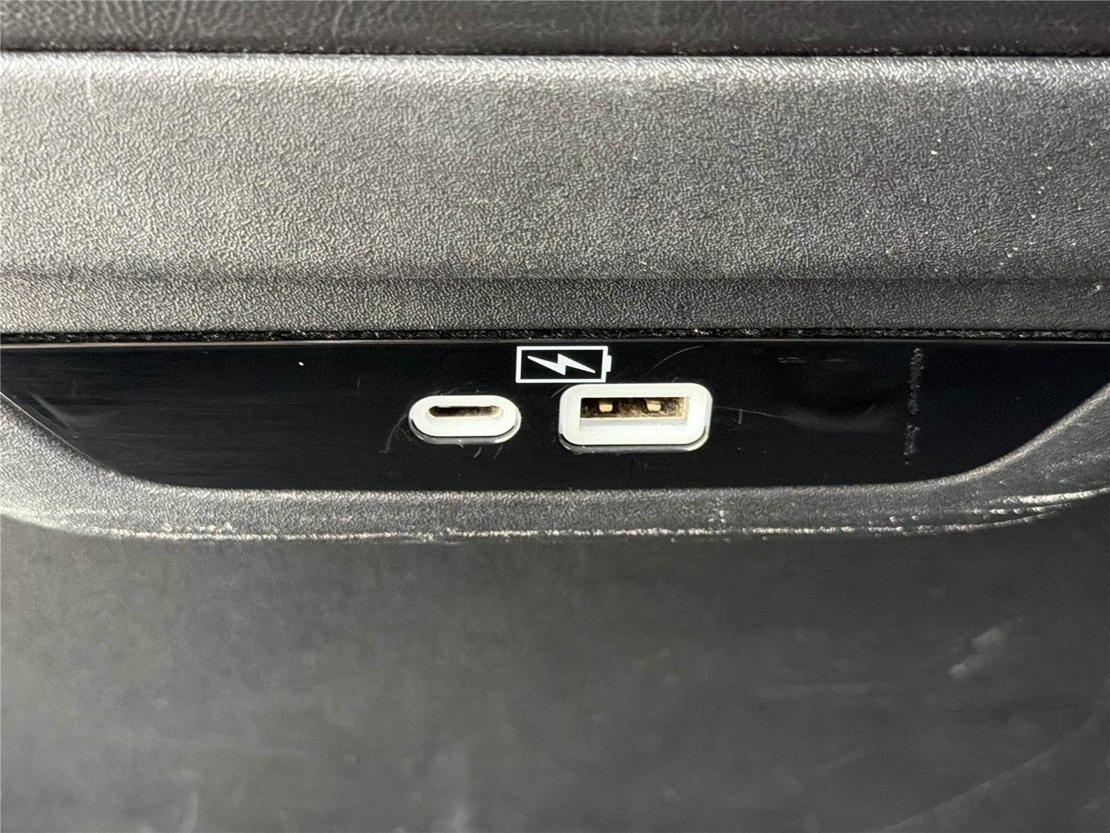 Used 2023 Chrysler Pacifica Touring-L FWD image 22