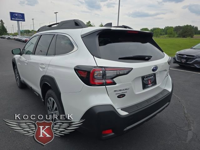 Certified 2025 Subaru Outback Premium image 5
