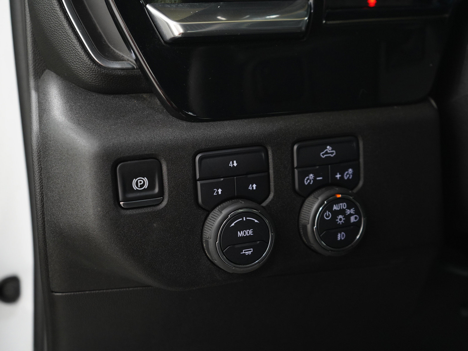 Used 2025 Chevrolet Silverado 2500 LT w/ Convenience Package AWD/4WD image 26