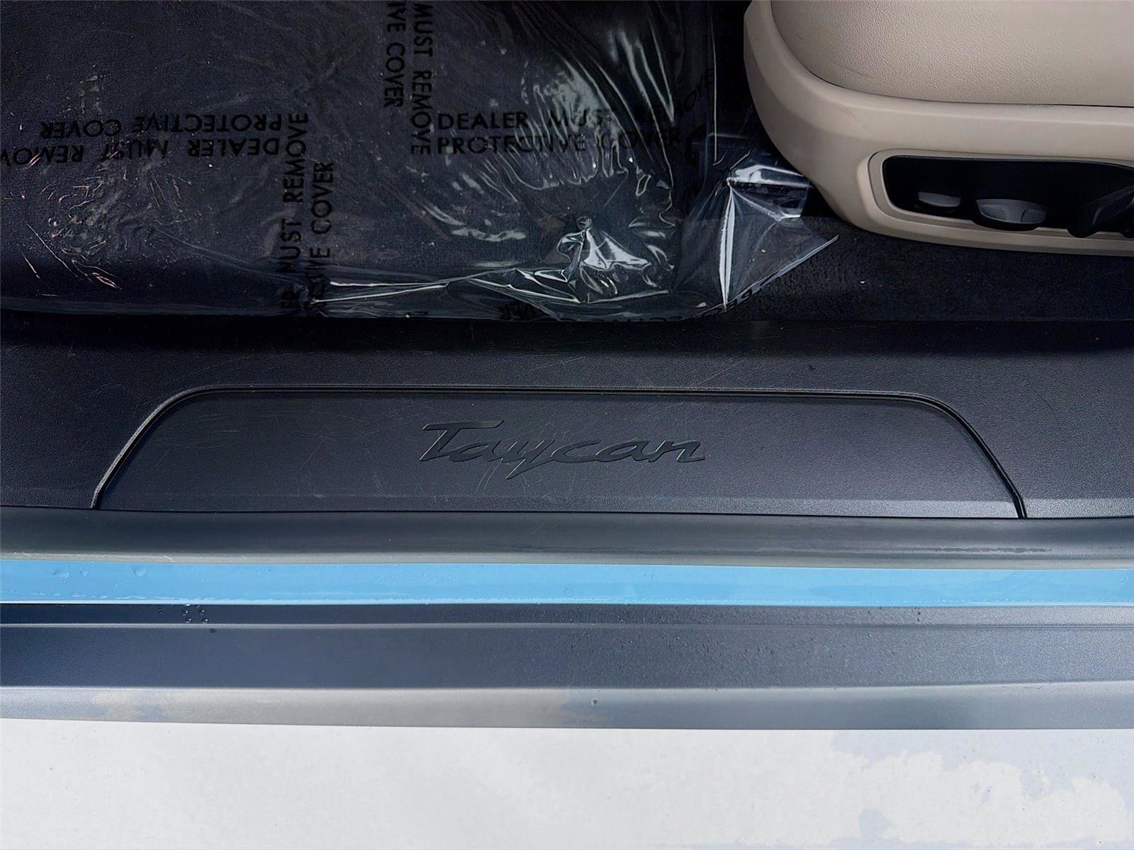 Certified 2023 Porsche Taycan image 9