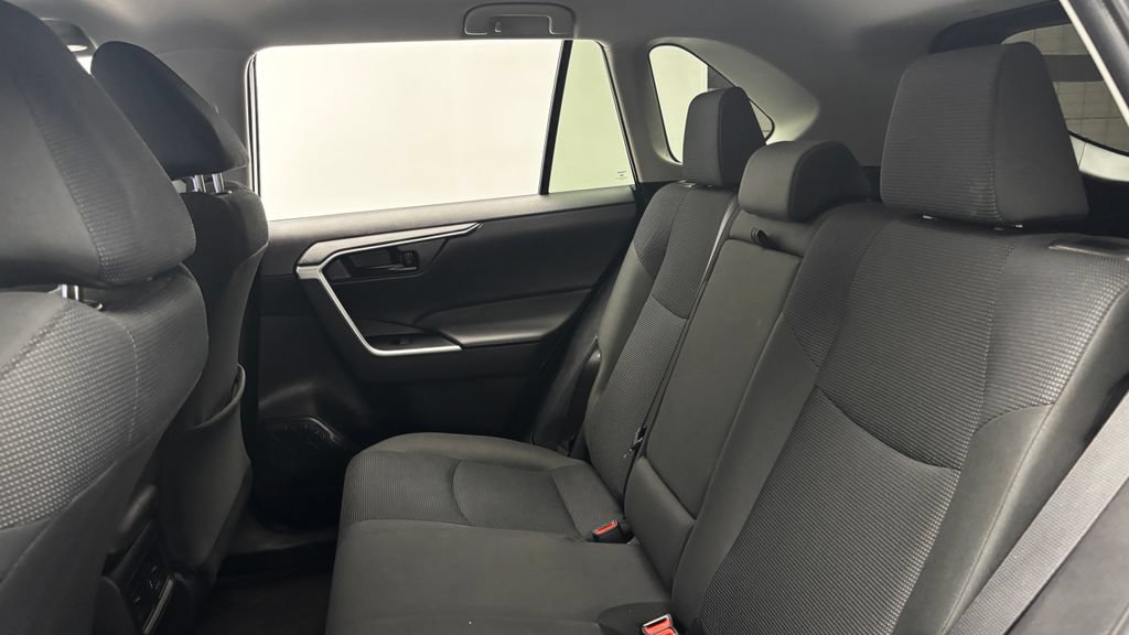 Used 2023 Toyota RAV4 LE AWD/4WD image 29