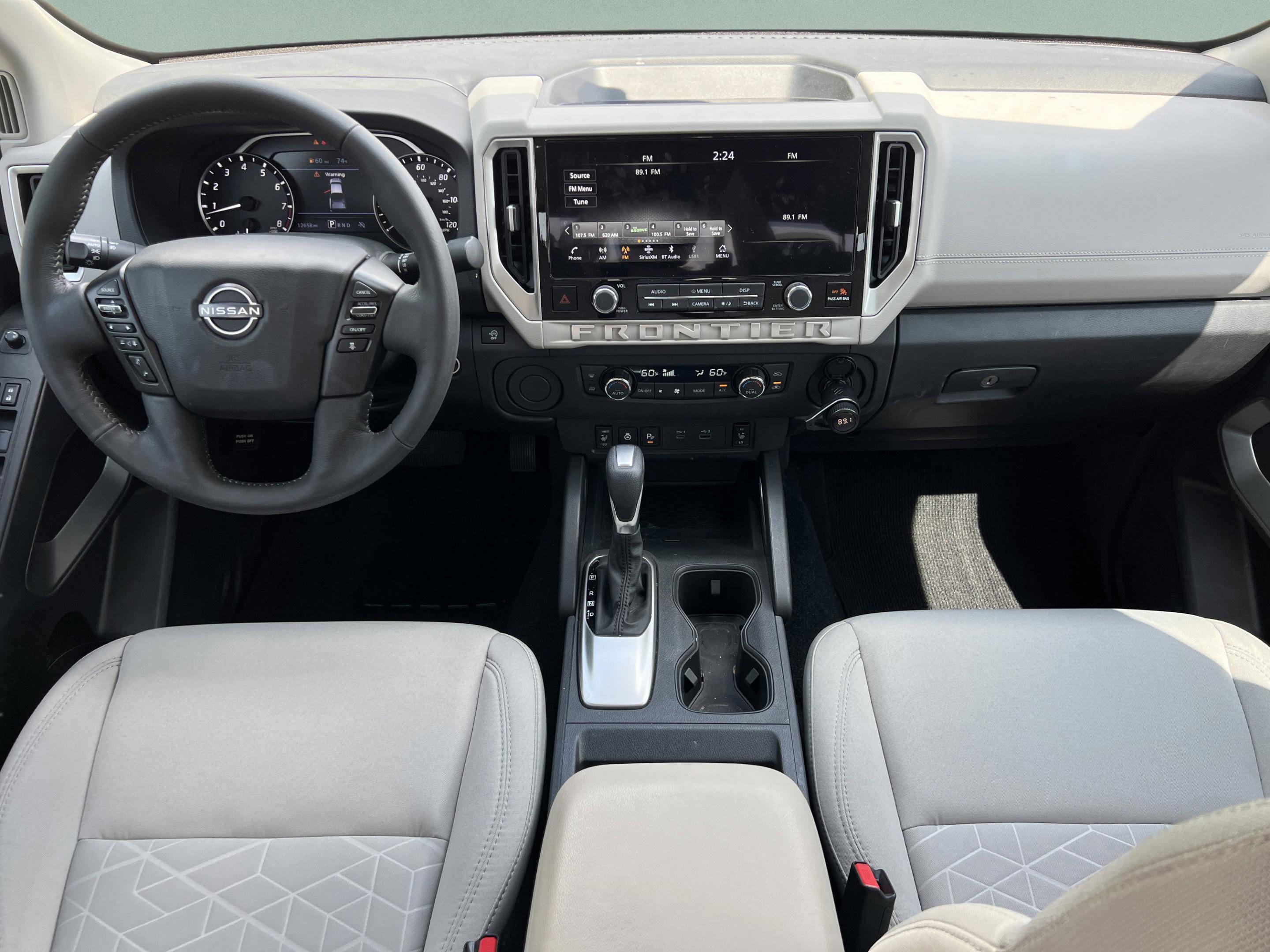 Used 2025 Nissan Frontier SV w/ SV Convenience Package RWD image 9