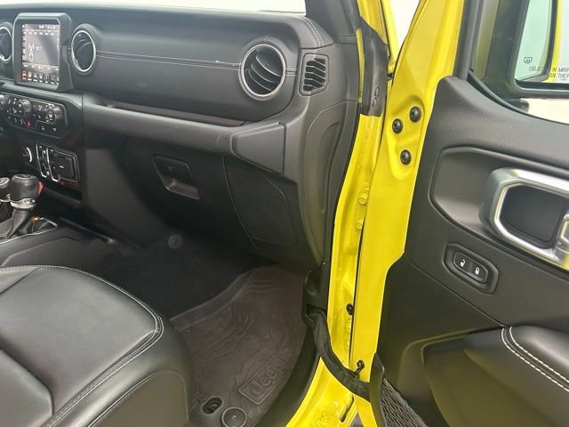 Used 2022 Jeep Wrangler Unlimited Sahara w/ Cold Weather Group image 31