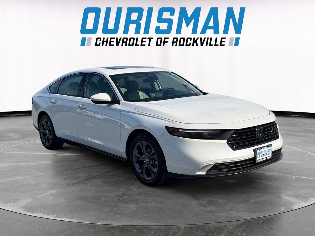 Used 2023 Honda Accord EX image 1