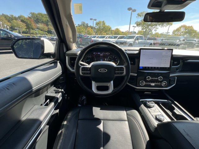 Used 2023 Ford Expedition XLT AWD/4WD image 8
