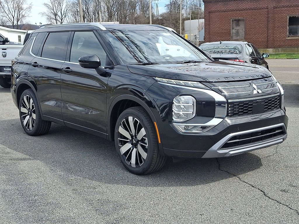 New 2026 Mitsubishi Outlander SEL image 2