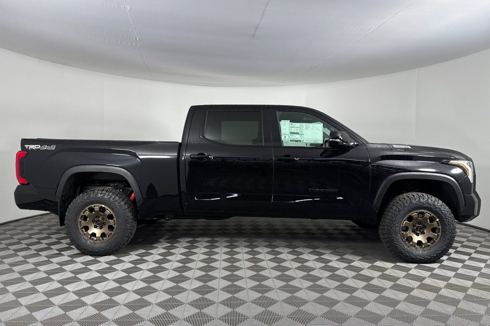 New 2025 Toyota Tundra Limited AWD/4WD image 3
