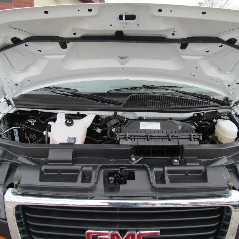 Used 2023 GMC Savana 2500 w/ Driver Convenience Package image 19