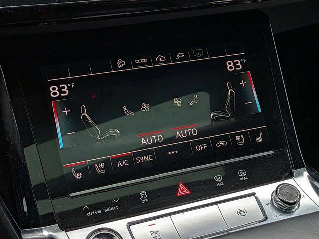 Used 2024 Audi Q8 e-tron Premium Plus w/ Premium Plus Package image 11