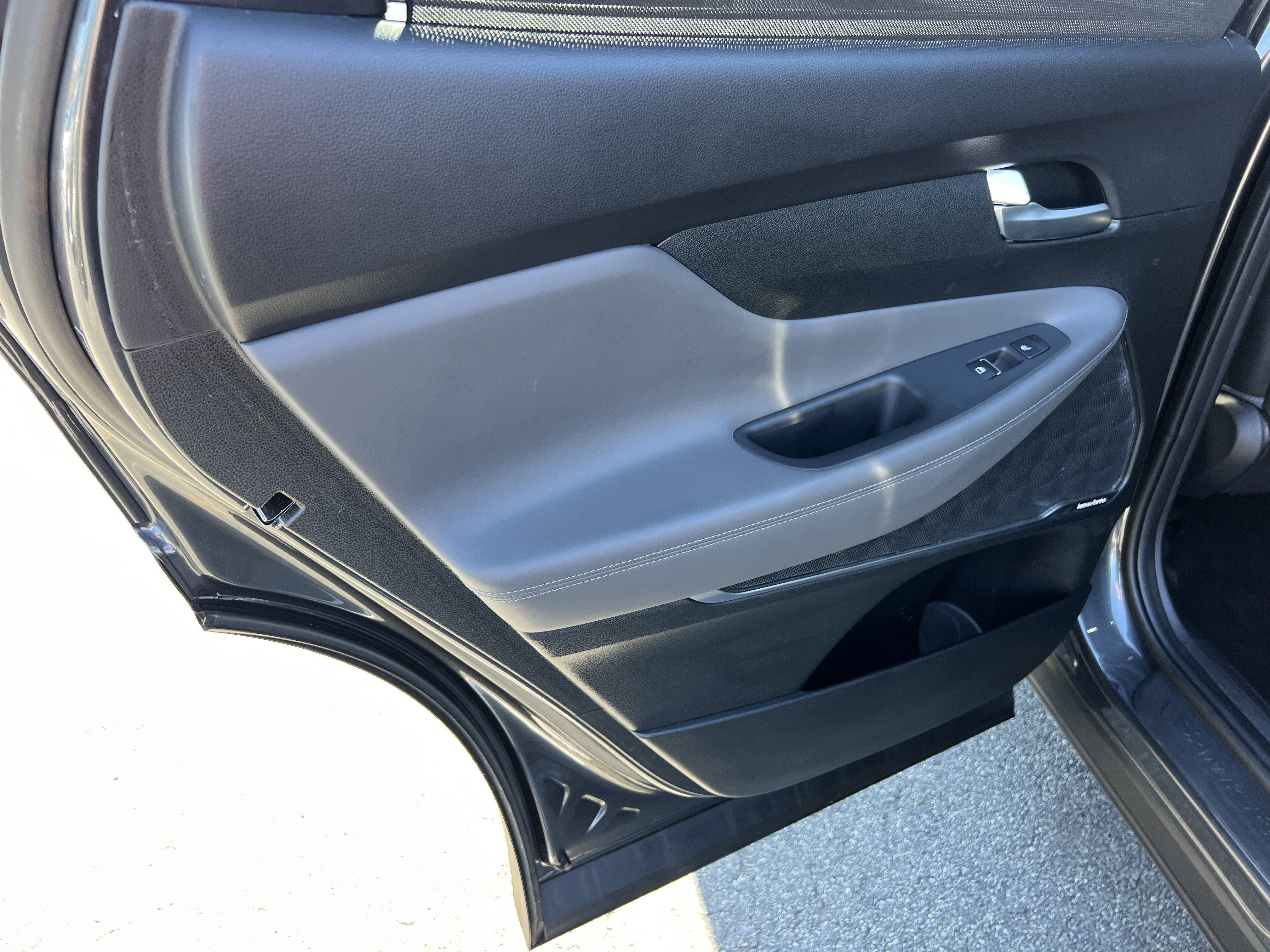 Used 2023 Hyundai Santa Fe Limited image 21