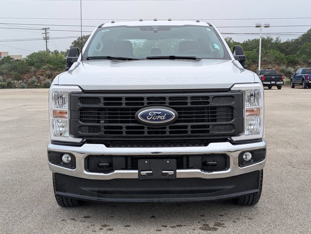 Used 2026 Ford F250 XL AWD/4WD image 3