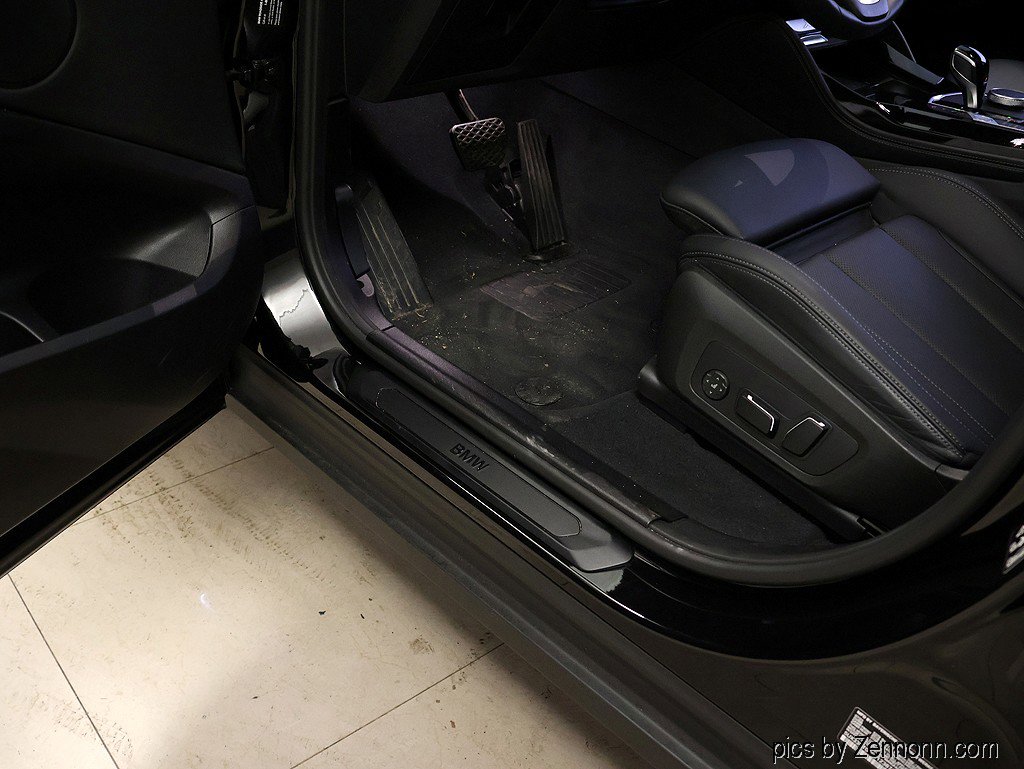 Certified 2025 BMW X4 xDrive30i AWD/4WD image 27
