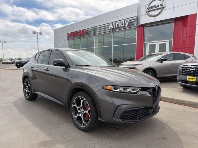 Used 2024 Alfa Romeo Tonale Veloce w/ Active Assist Package AWD/4WD image 1
