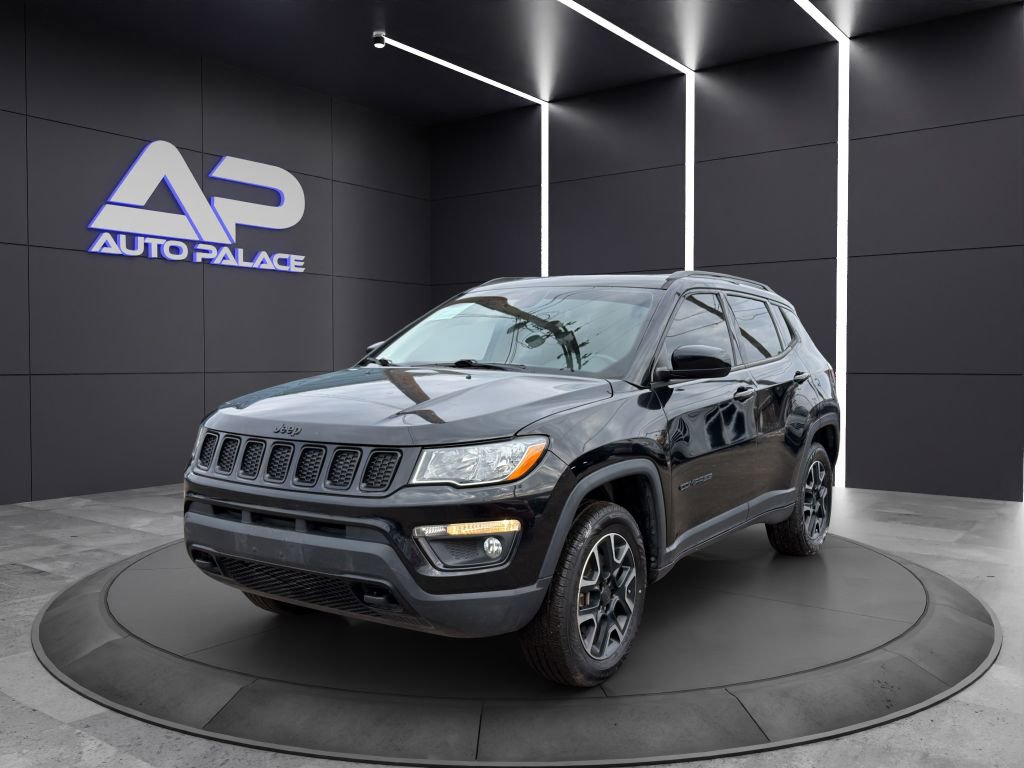 Used 2019 Jeep Compass Sport image 1