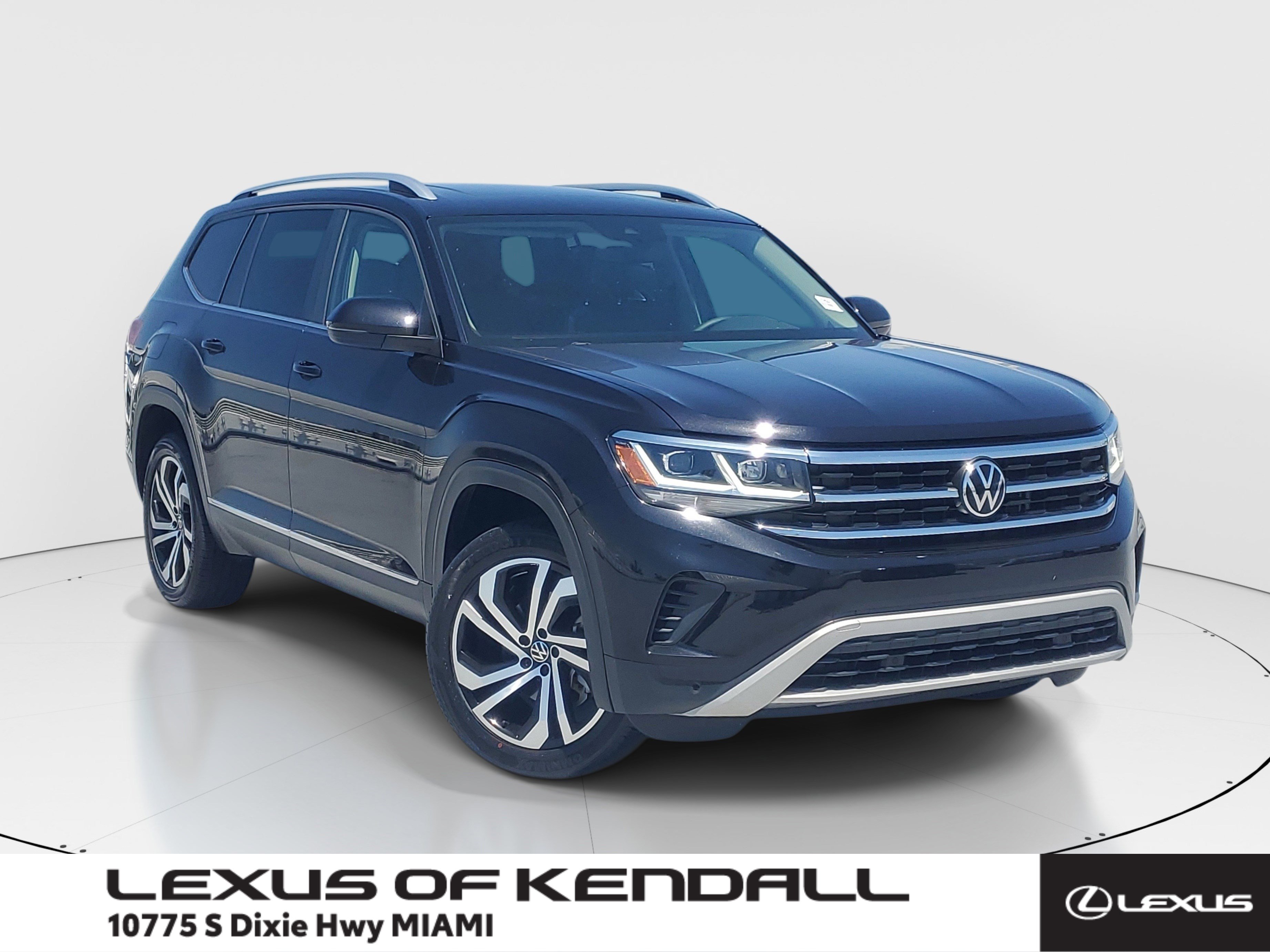 Used 2023 Volkswagen Atlas SEL AWD/4WD image 1