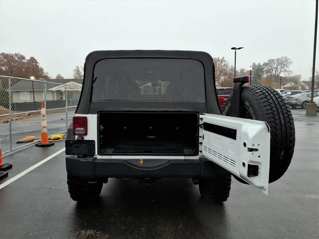 Used 2018 Jeep Wrangler Unlimited Sport image 25