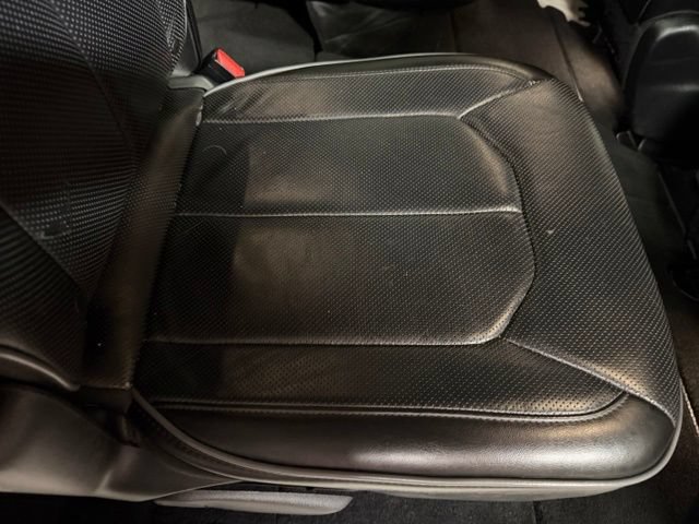 Used 2017 Chrysler Pacifica Limited FWD image 30