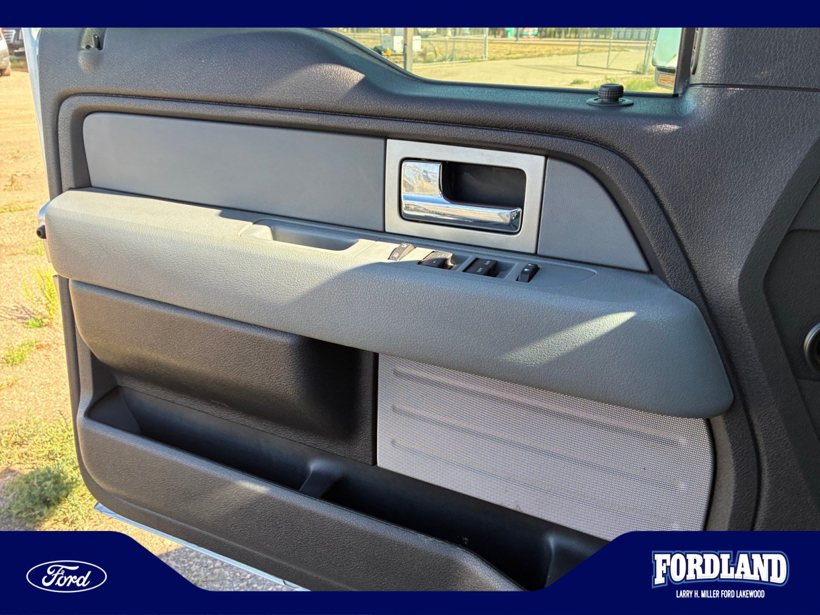 Used 2011 Ford F150 XLT w/ XLT Chrome Pkg AWD/4WD image 13