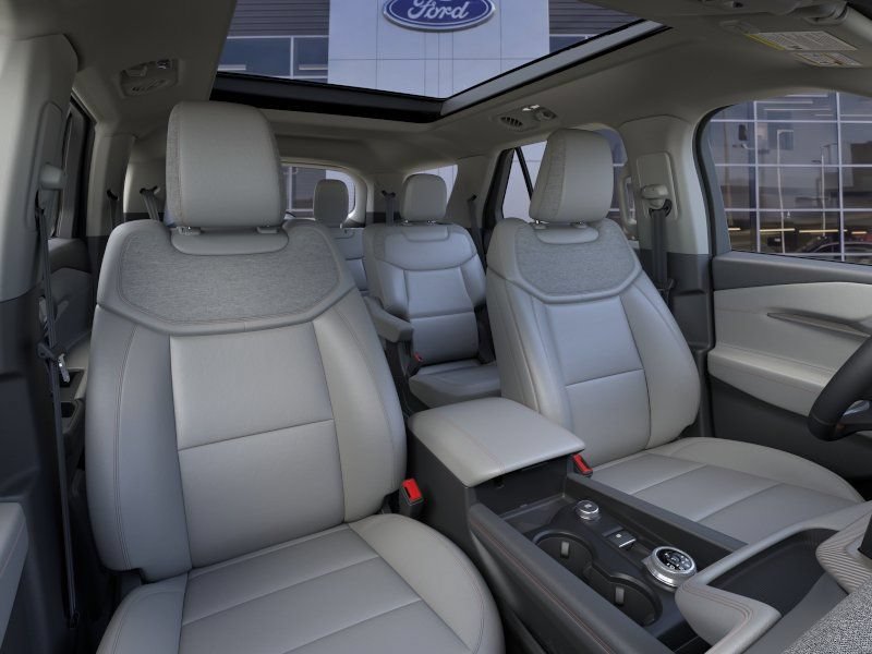 New 2026 Ford Explorer Active w/ Active Comfort Package AWD/4WD image 10