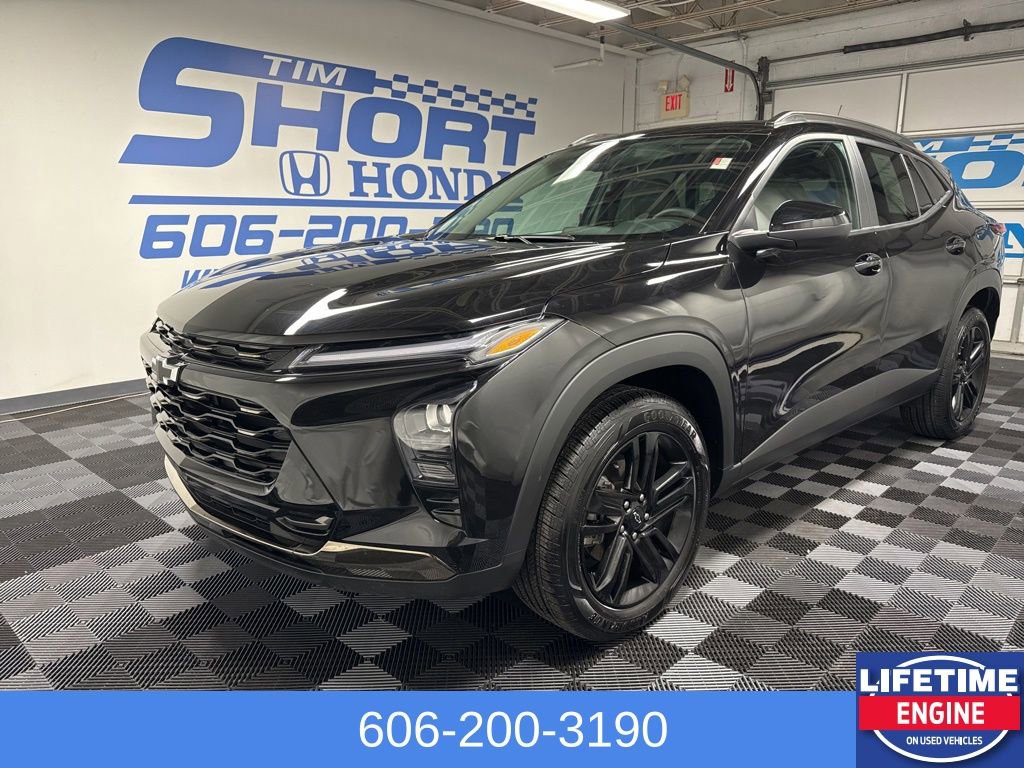 Used 2025 Chevrolet Trax ACTIV w/ Sunroof Package