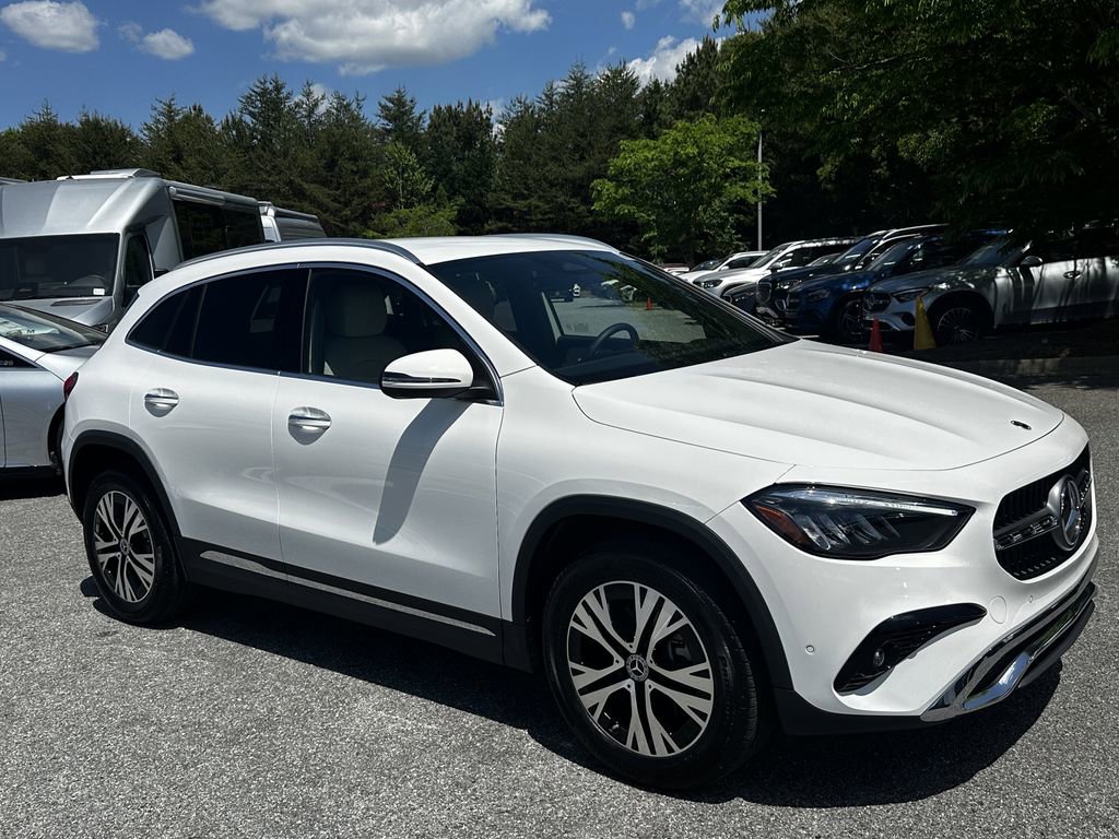 Certified 2025 Mercedes-Benz GLA 250 4MATIC image 2