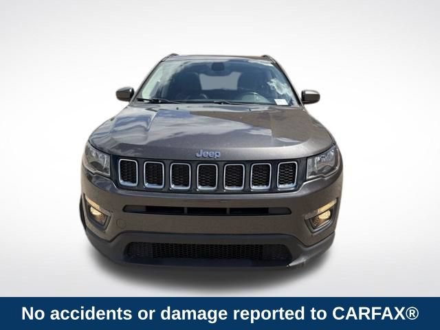 Used 2019 Jeep Compass Latitude w/ Cold Weather Group AWD/4WD image 2