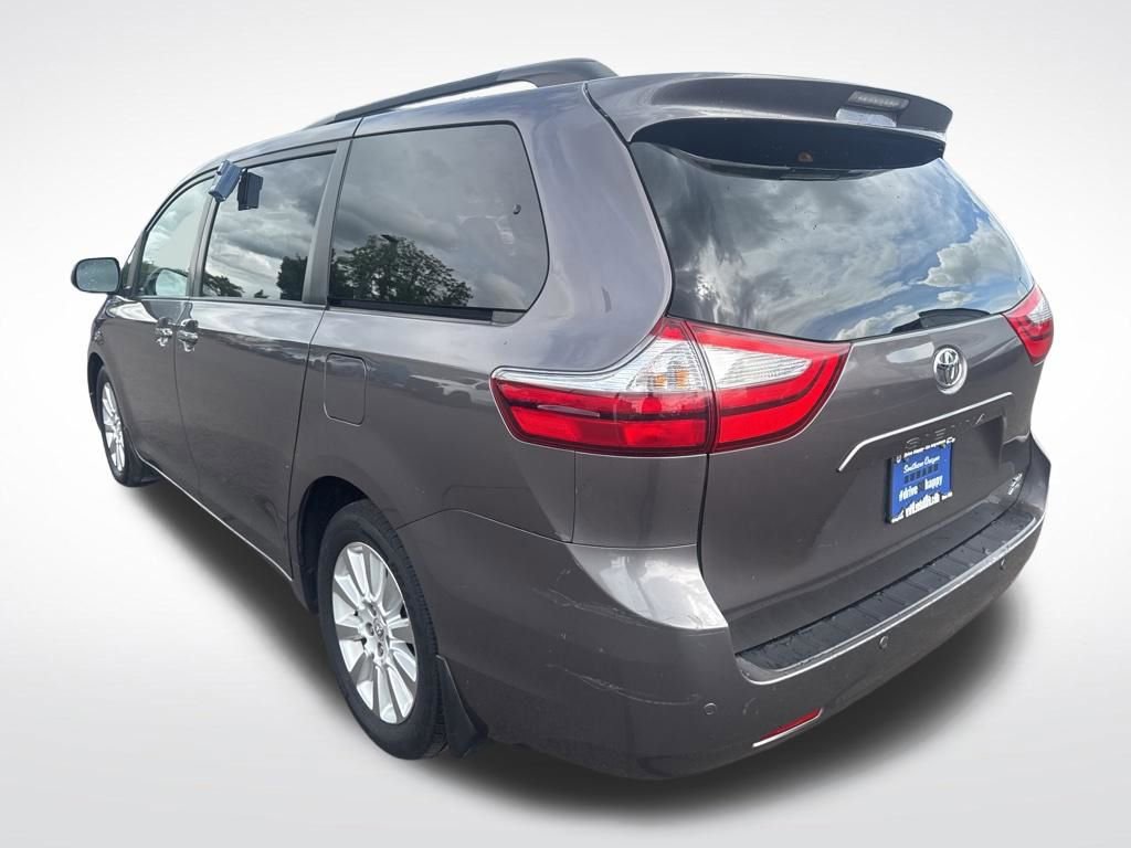 Used 2015 Toyota Sienna XLE w/ XLE Navigation Package AWD/4WD image 5