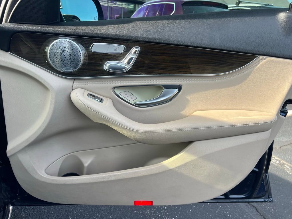 Used 2016 Mercedes-Benz C 300 4MATIC Sedan image 29