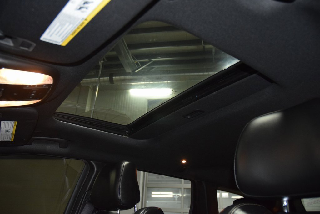 Used 2017 Jeep Grand Cherokee Limited image 50