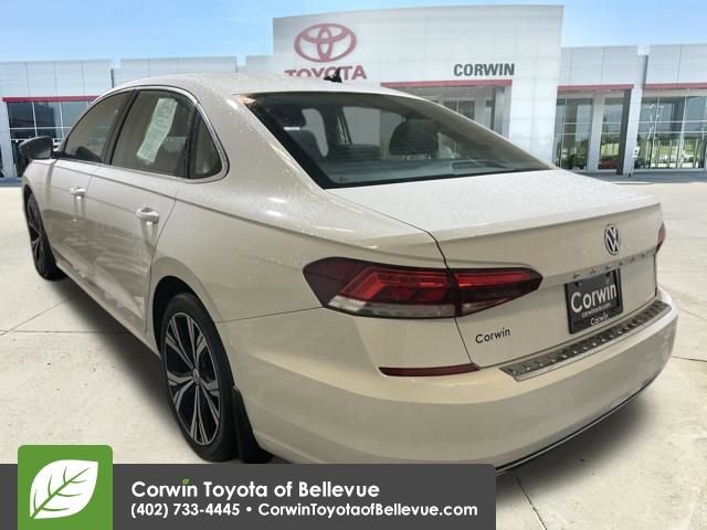 Used 2022 Volkswagen Passat 2.0T SE image 3