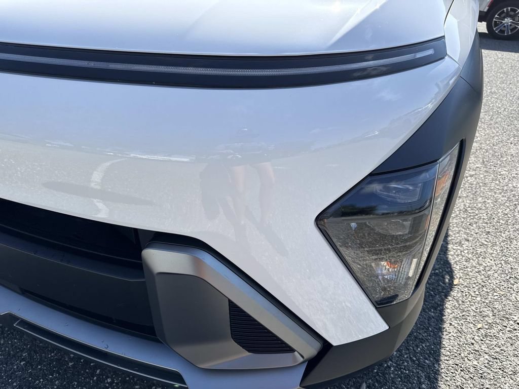 Used 2026 Hyundai Kona SEL Premium FWD image 9