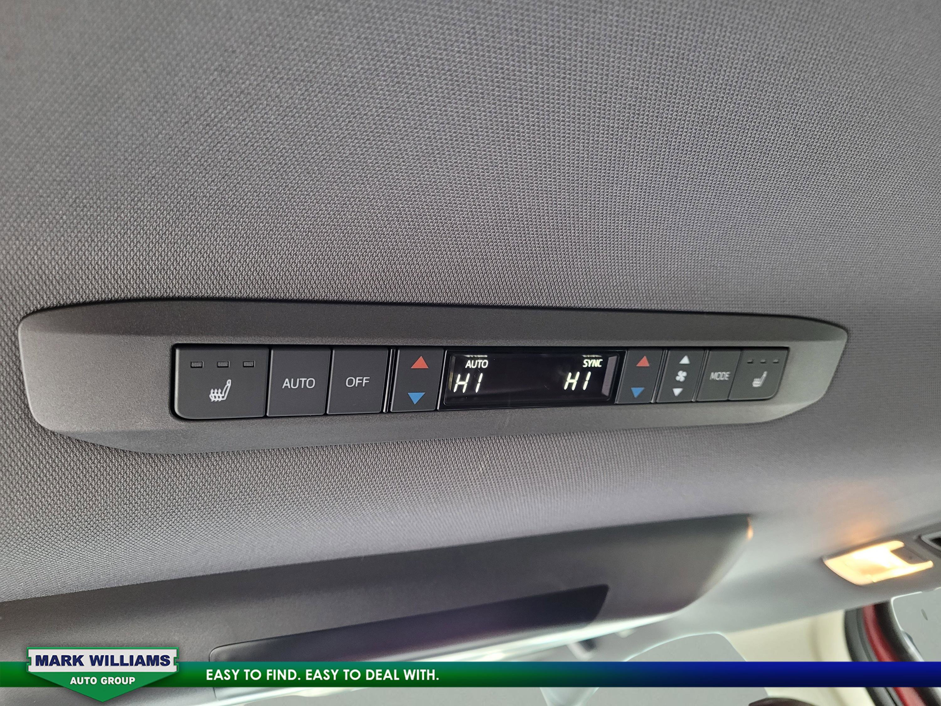 Used 2021 Toyota Sienna Platinum image 19