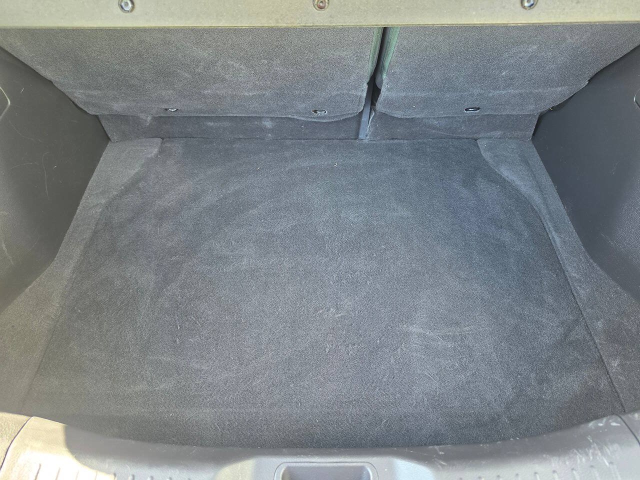 Used 2012 Nissan Versa Hatchback w/ SL Navigation Pkg FWD image 23