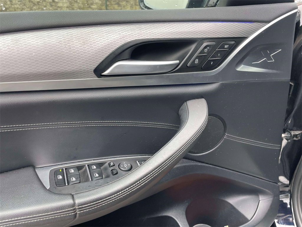 Used 2019 BMW X4 M40i w/ Executive Package image 17