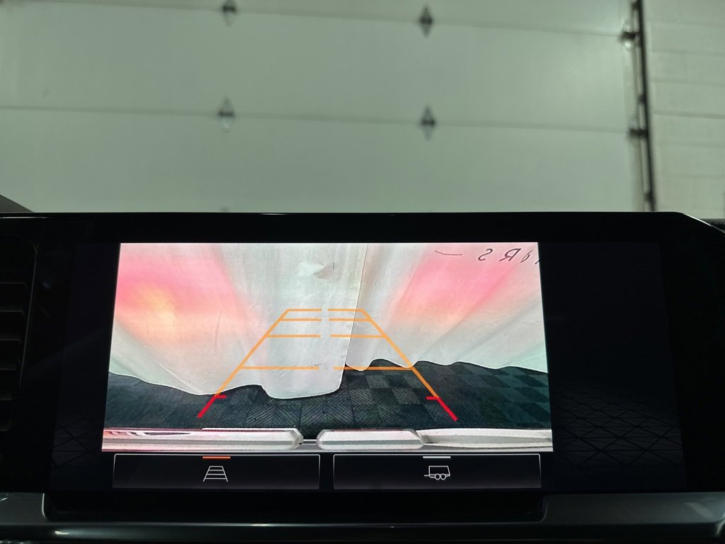 Used 2023 GMC Sierra 1500 Elevation image 28