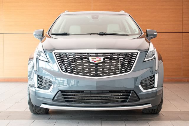 Used 2020 Cadillac XT5 Premium Luxury AWD/4WD image 2