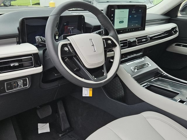 New 2026 Lincoln Aviator 2WD image 18