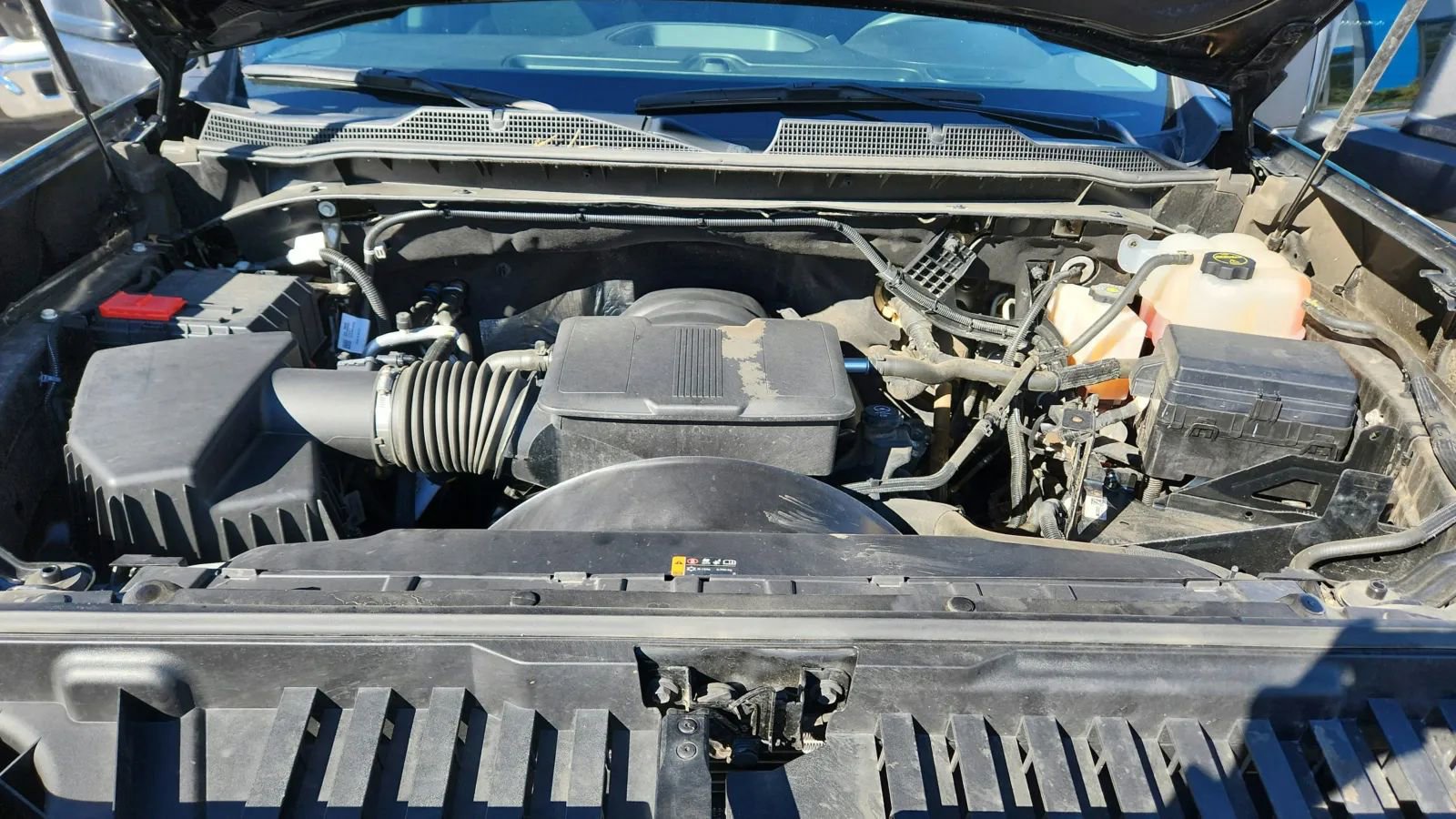 Used 2024 Chevrolet Silverado 2500 Custom w/ Custom Convenience Package image 4